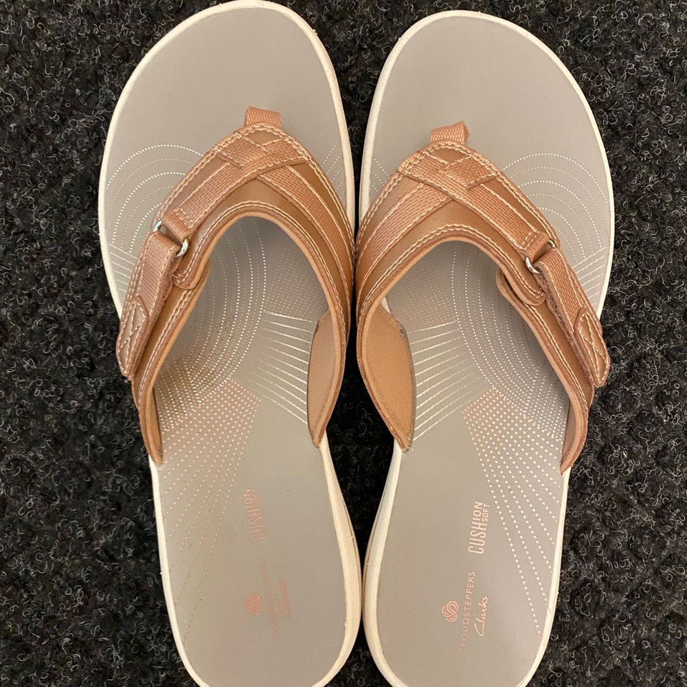 Clarks Womens Sandals Size 9